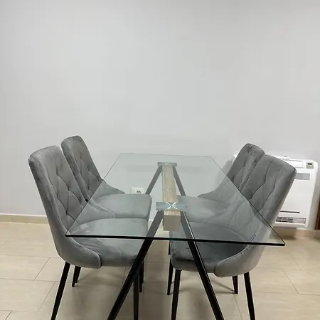 Апартаменты Town Square 6 *